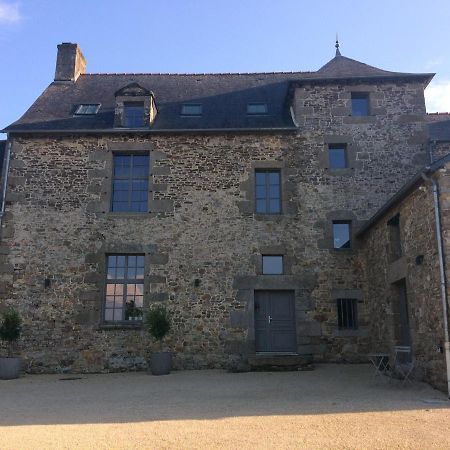 Saint-Aubin-du-Cormier Chambre Independante Au Manoir De La Celinais Cote Cour מראה חיצוני תמונה