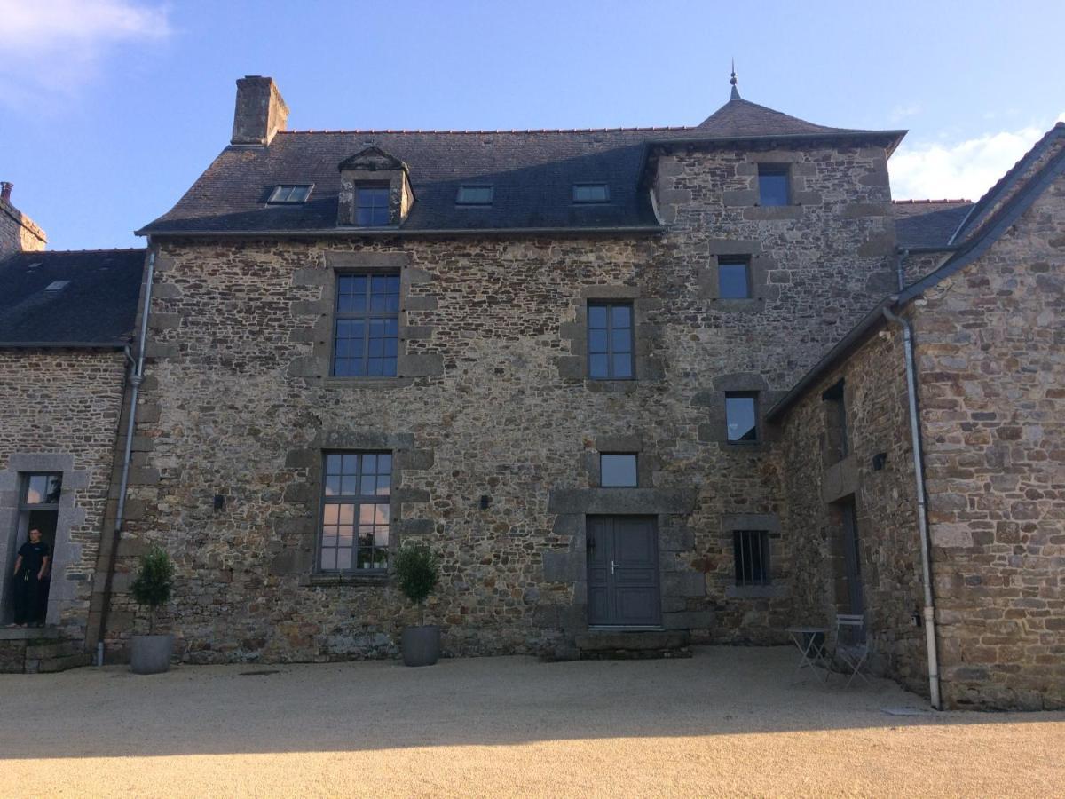 Saint-Aubin-du-Cormier Chambre Independante Au Manoir De La Celinais Cote Cour מראה חיצוני תמונה
